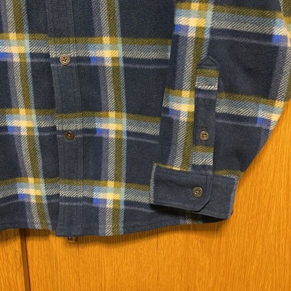 Eddie Bauer blue plaid heavy soft flannel shirt/jacket (shacket). Large - Picture 3 of 7